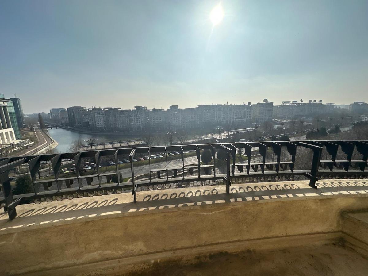 Unirii Lake Tribunal Bucureşti Exterior foto