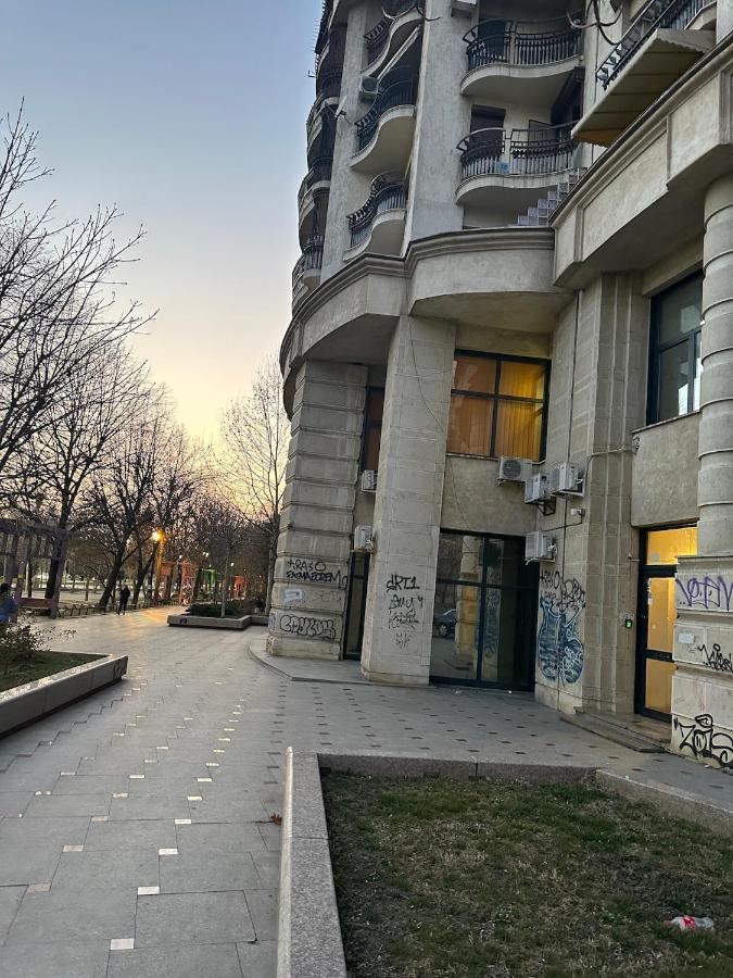 Unirii Lake Tribunal Bucureşti Exterior foto